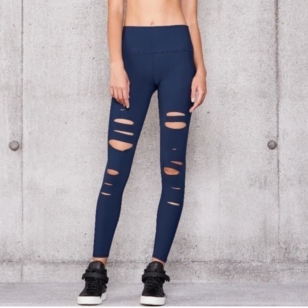 Alo High Waisted Ripped Warrior Leggings XS NWOT